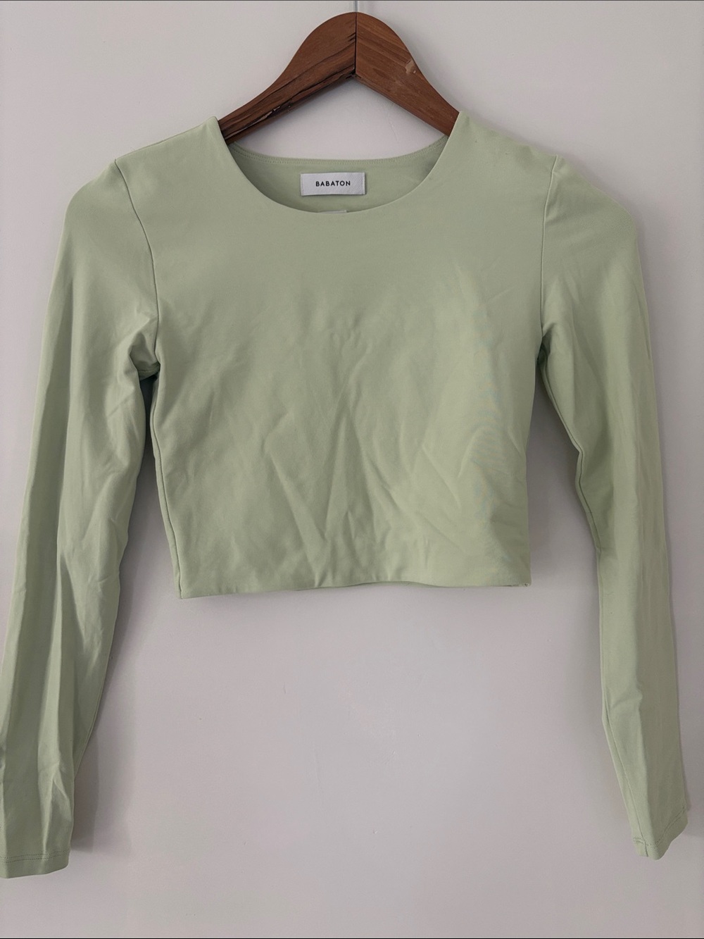 Aritzia contour crop top